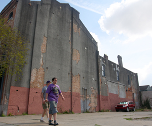 The vacant lot at 1476 Magazine, photographed in March 2011. (Sabree Hill, UptownMessenger.com)