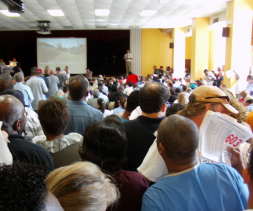 auction crowd