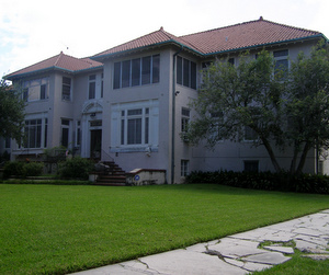 5428 st. charles feat