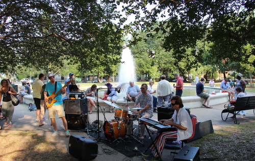 coliseum square crawfish