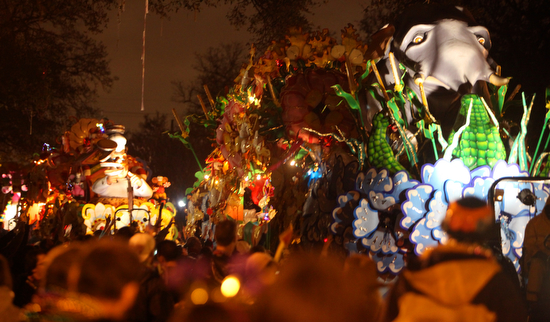 The Krewe of Orpheus rolls down Napoleon Ave.(Sabree Hill. UptownMessenger.com)