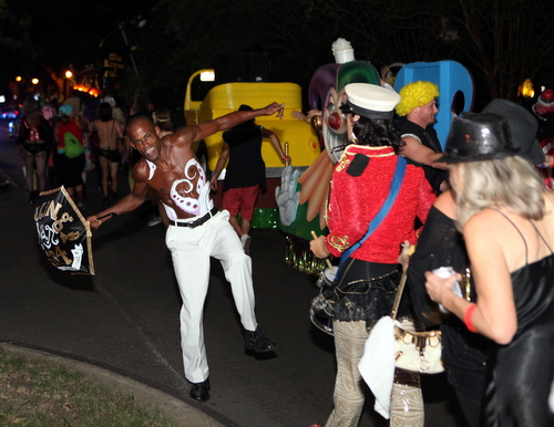 Dancing Man 504 dances in the Krewe of OAK parade on Carrollton Avenue. (UptownMessenger.com)
