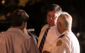 NOPD Superintendent Ronal Serpas confers with Lt. Frank Young and Commander Bob Bardy at the murder scene. (Robert Morris, UptownMessenger.com)
