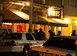 NOPD officers closed Magazine Street for several blocks around Byblos after an armed robbery Tuesday evening. (Robert Morris, UptownMessenger.com)