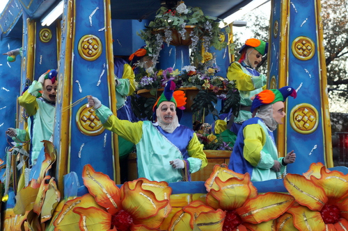 Babylon's Hanging Gardens float. (Robert Morris, UptownMessenger.com)