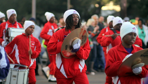 James M. Singleton Charter School students march in the Babylon parade. (Robert Morris, UptownMessenger.com)