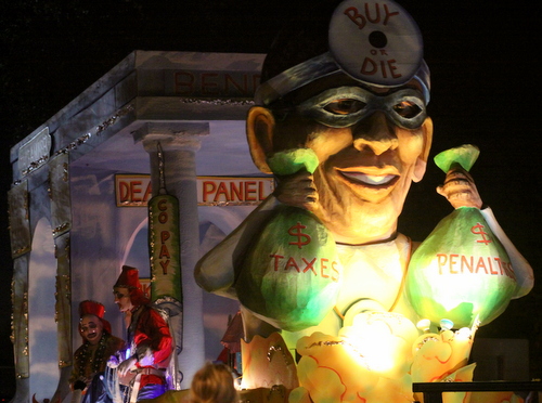 The Chaos "Hellth Scare" float. (Robert Morris, UptownMessenger.com)