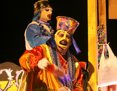 A rider on the "Helter Skelter" float. (Robert Morris, UptownMessenger.com)