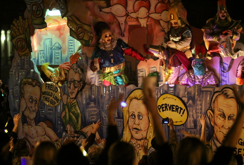 The Krewe d'Etat "Manhattan" floats looks at issues in New York. (Robert Morris, UptownMessenger.com)