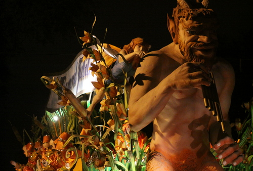 The Hermes title float, "The Diamond Jubilee." (Robert Morris, UptownMessenger.com)