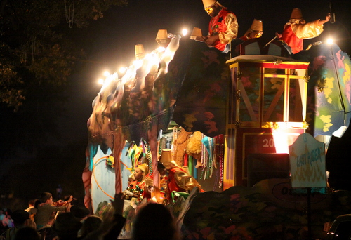 The Oshun "Easy Rider" float. (Robert Morris, UptownMessenger.com)