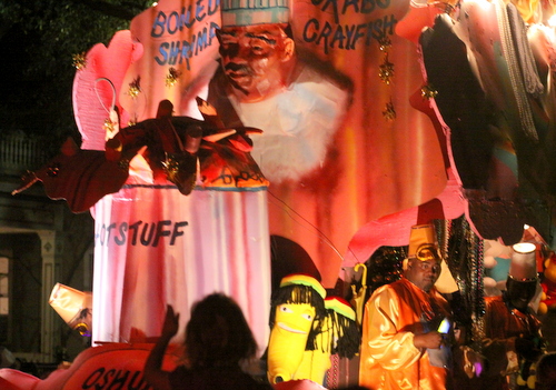 The Oshun "Hot Stuff" float. (Robert Morris, UptownMessenger.com)