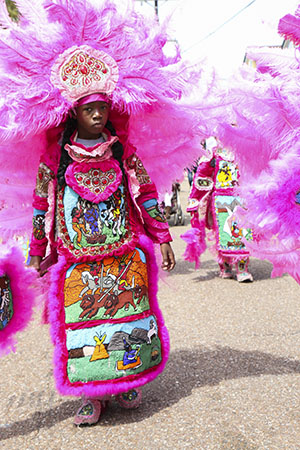 Cheyenne Mardi Gras Indians on Super Sunday 2014. (Zach Brien, UptownMessenger.com)