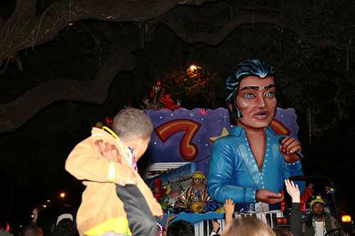 Morpheus pays tribute to Nashville Ave. with a statue of Elvis Presley.