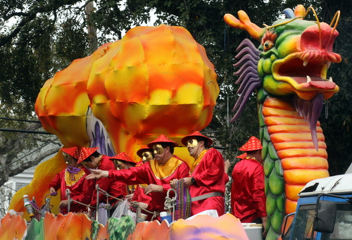 The Okeanos "Chinese New Year" float. (Robert Morris, UptownMessenger.com)