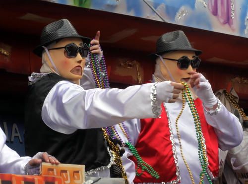 Riders on the Thoth "West Side Story" float. (Robert Morris, UptownMessenger.com)