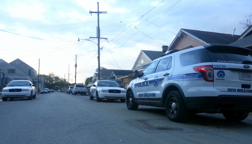 Police investigate a home-invasion robbery reported in the 1800 block of Adams Street on Tuesday evening. (Robert Morris, UptownMessenger.com)