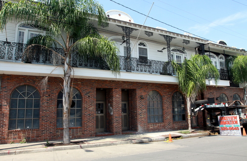 Frank's Steakhouse on Freret Street before the facade was demolished on Wednesday. (Robert Morris, UptownMessenger.com)