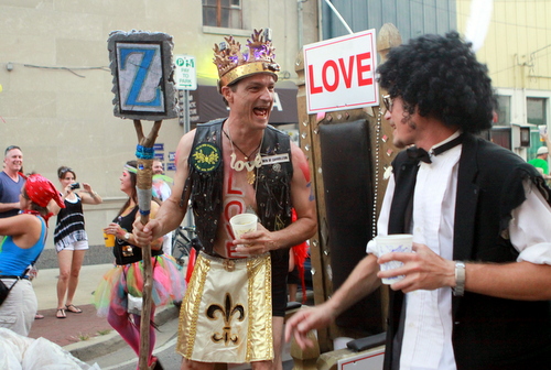 Scenes from the Krewe of Oak parade Saturday. (Robert Morris, UptownMessenger.com)