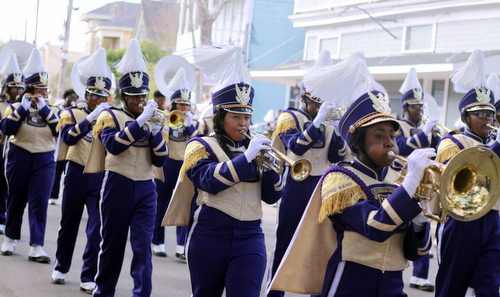 The Warren Easton band marches on Magazine Street near the beginning of the Krewe of Alla parade. (Robert Morris, UptownMessenger.com)