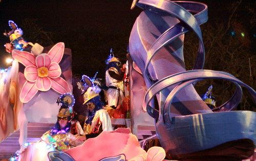 Nyx had a feminine interpretation of "Blue Suede Shoes." (Robert Morris, UptownMessenger.com)