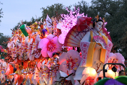 The Orpheus "Awakening of Flowers" float. (Robert Morris, UptownMessenger.com)