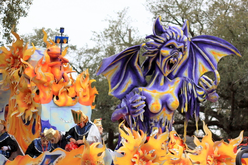 The Proteus "Bat out of Hell" float. (Robert Morris, UptownMessenger.com)