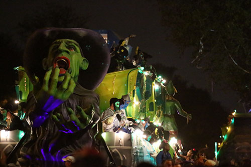 The "Wizard of Oz" float. (Zach Brien, UptownMessenger.com)