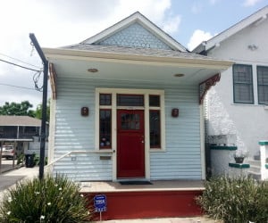 The building that housed Jaques Clothing Boutique for the past year and a half is slated to become a tattoo parlor. (Robert Morris, UptownMessenger.com)