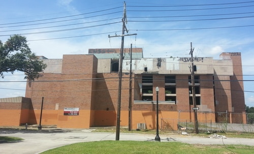 The vacant former Sara Mayo hospital, seen from Josephine Street. (Robert Morris, UptownMessenger.com)