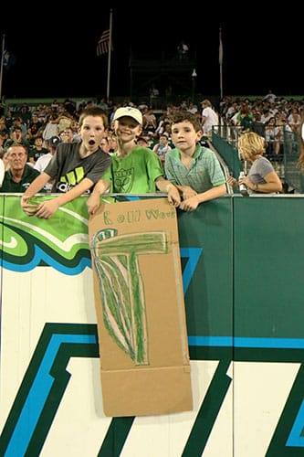 Young Tulane fans drew up a home made sign to show their support for the Wave. (Zach Brien, UptownMessenger.com)