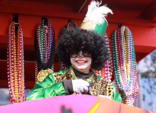 The Krewe of Zulu rolls on St. Charles Avenue. (Robert Morris, UptownMessenger.com)