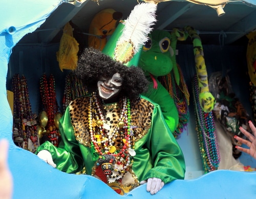 The Krewe of Zulu rolls on St. Charles Avenue. (Robert Morris, UptownMessenger.com)