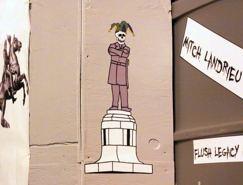 Le Krewe D'Etat makes a suggestion for a replacement of the statue at Lee Circle. (Robert Morris, UptownMessenger.com)