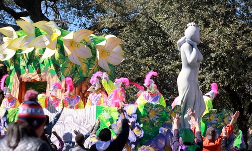 The "New Orleans Botanical Gardens" float in the Krewe of Rex rolls on St. Charles Avenue. (Robert Morris, UptownMessenger.com)