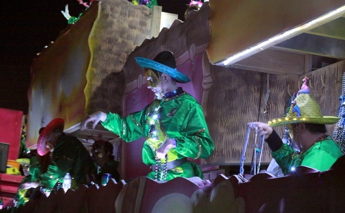 Krewe of Morpheus rolls on Magazine Street. (Robert Morris, UptownMessenger.com)