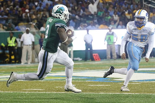 Tulane running back Sherman Badie returns a kick 85 yards for a touchdown in the first quarter. Tulane defeated Southern University 66 to 21 at their home opener at Yulman Stadium. (Zach Brien, UptownMessenger.com)