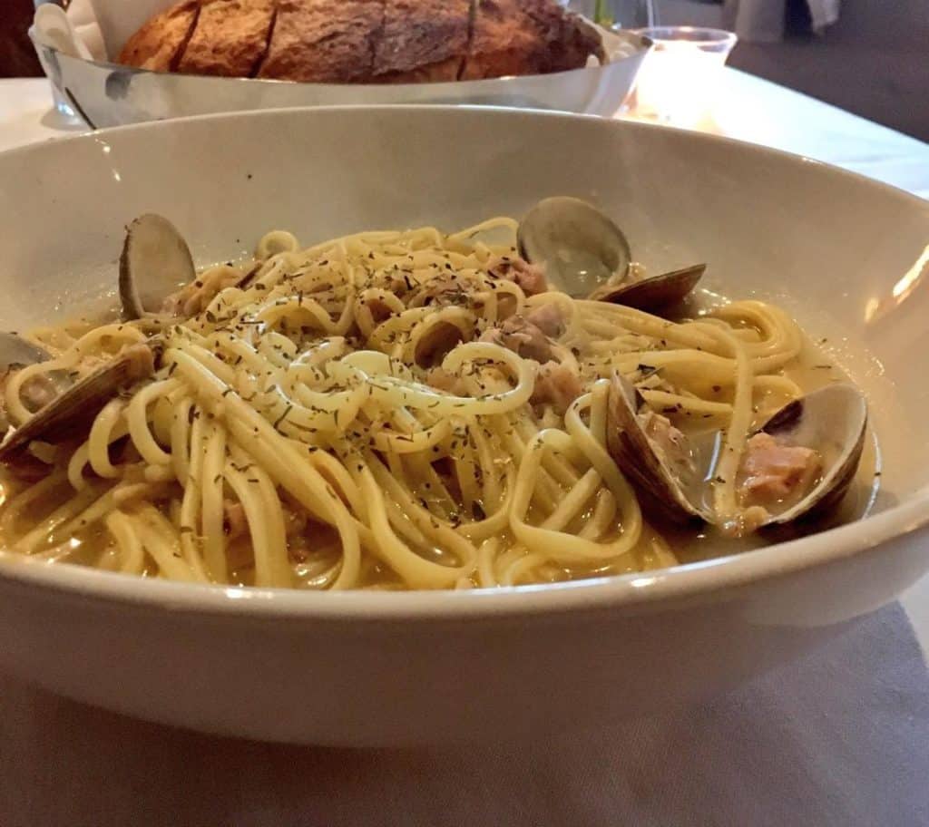 Linguini with White Clam Sauce (Kristine Froeba)