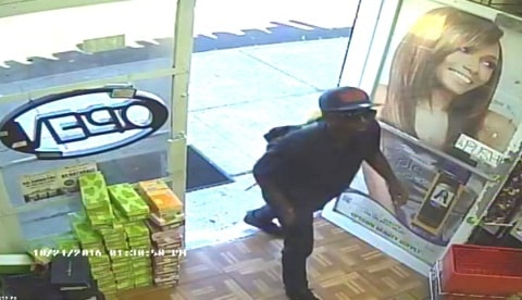 The suspect in the robbery of Uptown Beauty on Friday, Oct. 21. (via NOPD)