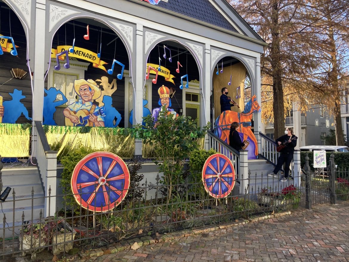House float brings a piece of a Acadiana to the Lower Garden District | Uptown Messenger